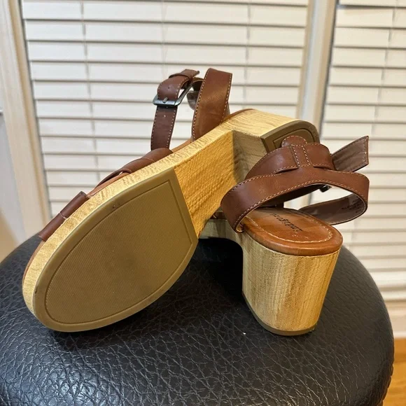 Indigo Tan Women's Sandals 🤎🤎 - Picture 5 of 6